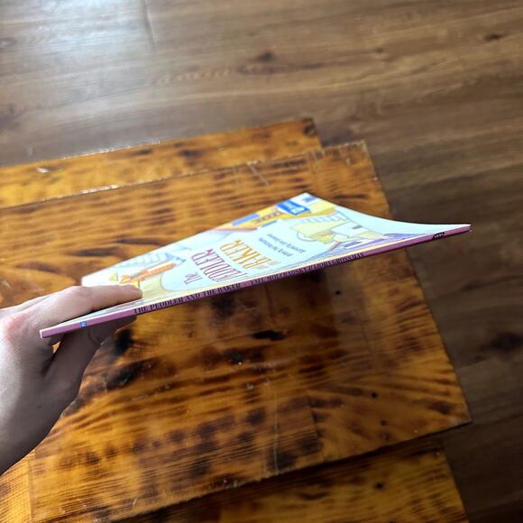 PJ Library The Peddler And The Baker Jewish Paperback Book - Picture 9 of 9